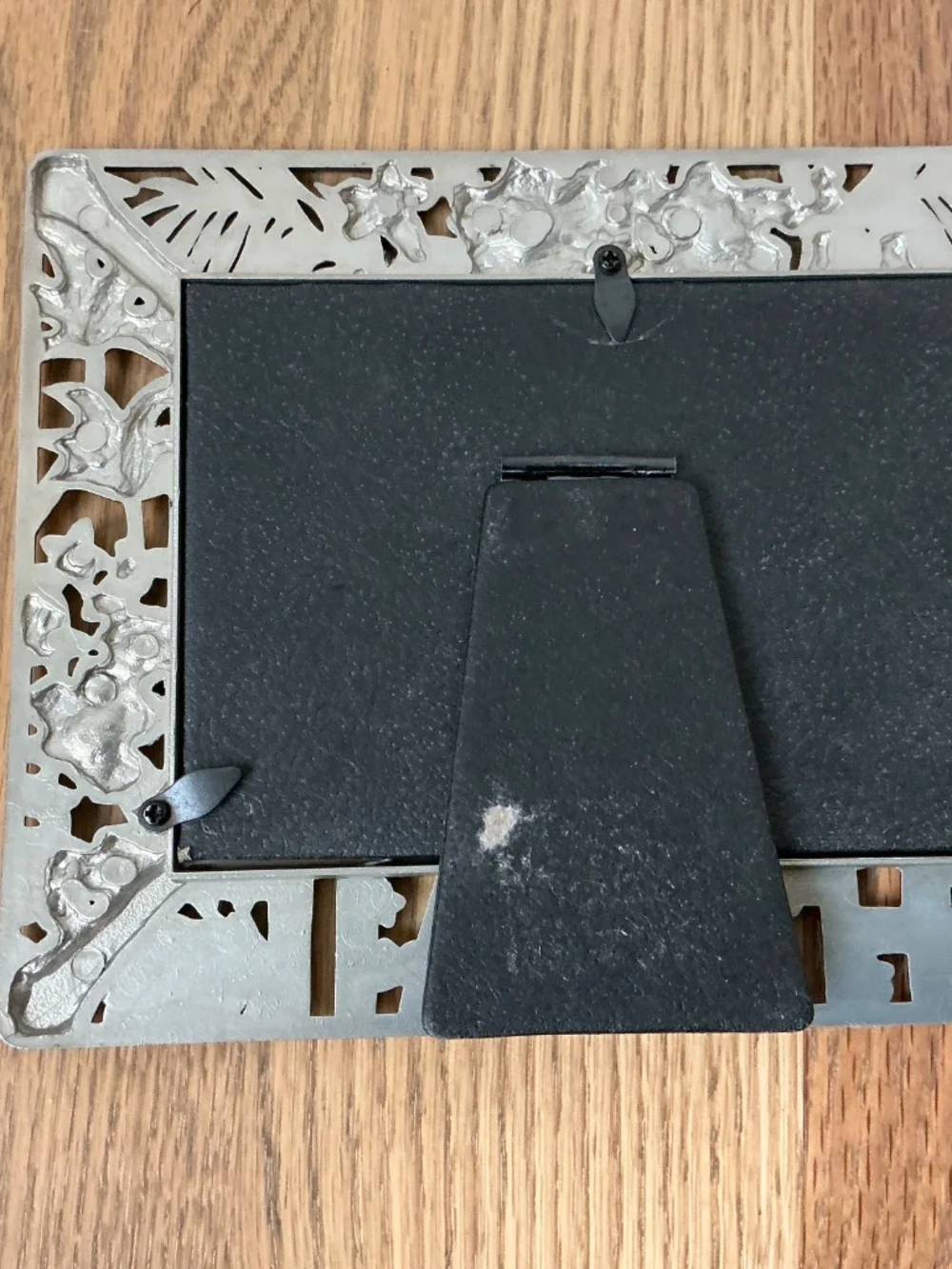 HAWAI Pewter detailed picture frame 7x 5.5 inches